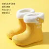 Zapatos para niños a juego con los padres, botas de lluvia infantiles de dibujos animados, botas de lluvia altamente efectivas e impermeables, a prueba de fugas, sin olor, botas de lluvia portátiles para niños a juego con los padres