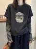 Diseño falso de dos piezas, estilo de nicho, camiseta larga de manga larga gruesa cepillada para mujer con retazos a rayas, camiseta base para principios de otoño