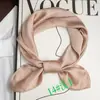 Pañuelo cuadrado de satén de seda sintética de color liso de 70 cm para mujer, primavera y otoño, elegante y simple, bufanda de cuello versátil, pañuelo para la cabeza decorativo