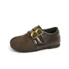 Zapatos Birkenstock para niñas transfronterizos, nueva colección otoño 2026, zapatos de cuero de suela blanda para bebés niñas, zapatos casuales de punta poco profunda para niños pequeños y niños pequeños, estilo moderno