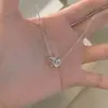Nueva colección 2026 de collares colgantes, tendencia en Xiaohongshu, con cadenas de clavícula de borlas, accesorios únicos y elegantes para mujer