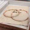 Pulseira Mobius Totalmente Cravejada de Diamantes Amazon para Mulheres, Pulseira com Design Aberto-Fechado, Anel Mobius no Atacado