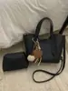 Bolsa de Maquillaje Diaria Sencilla, Bolso Portátil, Nuevo Modelo 2025, Bolsa de Almacenamiento de Cosméticos de Lujo con Patrón de Lichi para Mujer