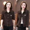 Chaqueta Retro de Pana para Mujer, Otoño 2026 Nuevo Estilo Coreano Ajustada Versátil Color Rojo Vino Corta