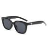 2026 Gafas de Sol Negras de Marco Grande Estilo Europeo y Americano Adelgazantes con Patas en Forma de Estrella y Protección Solar Polarizada Marca G