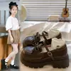 Zapatos Mary Jane Individuales para Niñas Estilo Británico Retro Zapatos Pequeños de Cuero con Suela Gruesa para Niñas Verano 2026 Nuevos para Combinar con Faldas JK Japonesas