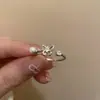 Anel borboleta de camada dupla de luxo leve para mulheres, estilo minimalista de nicho ins, anel de dedo indicador de alta qualidade, anel aberto doce e versátil