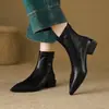Botines de Piel de Cordero Estilo Francés Punta Fina Tacón Grueso Cierre Trasero 2026 Nuevos Versátiles Elásticos Adelgazantes Tipo Calcetín