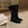 Novos estilos outono/inverno: Botas de montaria de 7cm de aumento de altura, perna longa, bico fino, com tiras cruzadas, salto grosso, de cano médio, Botas Western para mulheres