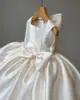 Vestido Infantil de Cetim Vestido de Princesa com Laço Grande Vestido para Daminha de Honra Roupa para Apresentação de Piano 100 Dias Banquete da Lua Cheia Novo Modelo 2026