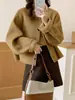 Atacado Transfronteiriço de Novos Casacos Dupla Face Outono e Inverno, Estilo Curto para Mulheres Baixas, Mangas Largas, Caimento Solto, Roupa Exterior Espessa e Quente para Mulheres