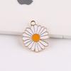 Accesorios de joyería DIY material hecho a mano para hacer aretes aretes collar aleación goteo de aceite pétalo faltante colgante margarita crisantemo