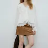 En Stock Mayorista del Fabricante Nuevo Color Sólido Tencel con Volantes Cuello en V Encaje Elegante Relajado Camisa de Manga Larga para Mujer