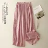 Pantalones cortos de algodón y lino bordados de nuevo estilo para mujer, estilo harén de pierna ancha, pantalones casuales holgados vintage con cintura elástica, ligeros