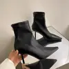 Botines marrones, nueva colección otoño/invierno 2024, estilo retro europeo y americano, versátiles, modernos, ajustados, con tacón fino, punta fina y tacón alto, botines para mujer