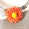 Broche de rafia tejida a mano de tres capas con diseño de girasol para mujer, estilo bohemio festivo, accesorios para pendientes al por mayor