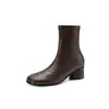 Botas de tornozelo pretas de 5cm, estilosas, minimalistas, elásticas, de corte justo, nova coleção outono/inverno 2026, bico redondo, salto grosso, zíper traseiro, botas curtas para mulheres