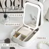 Nuevo Neceser LED Personalizable, Caja de Almacenamiento Portátil con Compartimentos, Espejo Plegable Multifuncional, Estuche de Maquillaje de Viaje