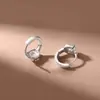 Pendientes de Clip Cuadrados Exquisitos con Diamantes Cuadrados de Venta Caliente Transfronteriza para Mujer, Pendientes Sencillos de Nicho, Joyería de Oreja Personalizada de Lujo Ligero de Moda al por Mayor
