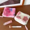 Estilo ins bolsa de maquillaje de felpa con bloques de color blanco y negro, patrón de diamantes, bolsa de aseo, bolsa de almacenamiento para cosméticos, bolsa interior, clutch simple