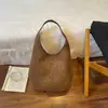 Bolso de Hombro Individual de Color Sólido con Personalidad Retro Nuevo Estilo Otoño 2026 Bolso de Axila para el Trabajo y el Trayecto Diario Bolso Tote de Gran Capacidad a la Moda