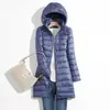 Nueva Chaqueta Ligera de Plumas Otoño/Invierno 2025 para Mujer, de Longitud Media, Ligera, Abrigo Talla Grande con Capucha Desmontable, Ropa Cálida