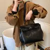 Bolso Tote Retro Platino de Moda Exquisito Versátil Portátil Tipo Kelly Nuevo 2026 Bolso de Hombro Cruzado Único