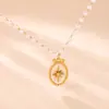 Minimalista de Nicho Moda Europea y Americana Personalidad Elegante Versátil Geométrico Incrustado Diseño de Colgante Acero de Titanio Chapado en Oro Collar