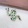 Broche de serpiente verde, ramillete de esmalte de nicho de alta gama, solapa con pasador antideslizante, accesorios de ropa transfronterizos