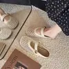 Nuevas Zapatillas de Malla Cerradas Estilo Francés Inspiradas en Chanel para el Verano 2025, Zapatillas Planas Versátiles y Transpirables para Uso en Exteriores