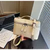 Bolsa de Mano Cuadrada Pequeña de Diseño de Nicho Elegante de Gama Alta Estilo Nuevo Primavera 2026 para Mujer Versátil Bolso de Hombro Cruzado