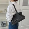 Bolsa rayada de gran capacidad para mujer, nuevo bolso de hombro versátil 2026, bolso tote de estilo coreano súper popular para el día a día