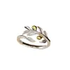 Anillo abierto de rama de color contrastante oro y plata, único y sofisticado, para mujer, estilo bosque, simple y moderno, joyería de anillo versátil al por mayor