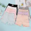 Verano Nuevo Estilo Pantalones Cortos de Seguridad para Niñas Leggings Antiexposición para Niños Pantalones de Tres Cuartos Borde con Volantes de Mariposa Pantalones Cortos de Bebé Elegantes