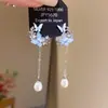 Pendientes de Zirconia con Forma de Gota de Agua Tachonados de Diamantes Esmeralda, Pendientes de Lujo Ligero y de Gama Alta para Mujer, Accesorios de Oreja de Moda y Elegantes con un Diseño Único