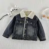 2483 Chaqueta de Mezclilla con Forro Polar para Niños Invierno 2026 Nuevo Estilo Ropa de Invierno para Niños Chaqueta Estilo Coreano Bebé Niño Engrosada