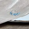 Anillo de Mariposa Líquido Frío con Degradado Azul Glaciar Guofeng para Mujer, Lujo Ligero, Estilo Frío, Dulce, Fresco, Moda, Anillo para Dedo