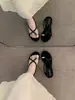 2026 Novas Sandálias de Dedo Elegantes Cor Nude com Salto Grosso e Biqueira Aberta para Mulheres, Sandálias de Verão para Exterior, Sandálias Romanas Estilo Férias