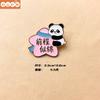Dibujo animado que gana el título de la lista dorada. Broche de panda que debe pasar la insignia para los estudiantes en el examen de ingreso a la universidad, regalo de graduación.