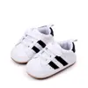 Moda Outono e Primavera Calçado Macio de Borracha para Bebês Caminhando Sapatos Modernos para Bebês de Um Ano Byq4177