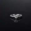 Anillo de Moissanita Triangular de Un Quilate de Lujo Accesible Transfronterizo Anillo Cuadrado de Plata de Ley 925 Joyería de Alta Gama