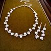 Collar de 2 piezas con pendientes geométricos de perlas de imitación con incrustaciones de diamantes, elegante y moderno, de alta gama, para mujer.