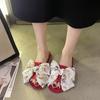 Pantuflas japonesas con lazo de satén para mujer, primavera y verano, nuevas sandalias de gasa grandes para casa, de princesa y celebridad de Internet.