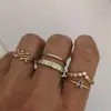 Conjunto de anillos personalizados creativos transfronterizos con diseño geométrico irregular, anillos apilables versátiles con diamantes, accesorios para mujer