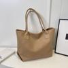 Estilo Flojo Color Sólido 2024 Verano Retro Gran Capacidad Casual Texturizado Viajero Hombro Axila Cruzado Bolso Tote Grande