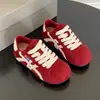 Tenis de plataforma para mujer con alza oculta, zapatos de pan rojo, zapatillas deportivas para mujer, nuevos zapatos casuales de primavera 2026, zapatillas de entrenamiento alemanas