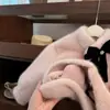 ¡Estilo Pequeño Chanel Edición de Año Nuevo! Abrigo de Piel Rosa Lujoso y Precioso con Lazo y Acabado de Alta Gama para Mujer