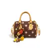 2026 Bolsa Transversal de Ombro Único Versátil Ponto de Bolinha Estilo Boston para o Dia a Dia Nova Bolsa de Mão Feminina Estilo Coreano Transfronteiriça