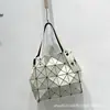 Bolso Original Japonés Acolchado Geométrico de Diamantes Nuevo Bolso de Hombro Cuadrado Grande en Forma de Diamante Estilo Commuter para Mujer