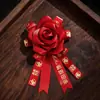 Set completo de ramilletes de boda retro estilo chino, incluyendo un ojal para el novio y otro para la novia, con detalles de fénix dorado y perlas, perfectos como accesorios de boda